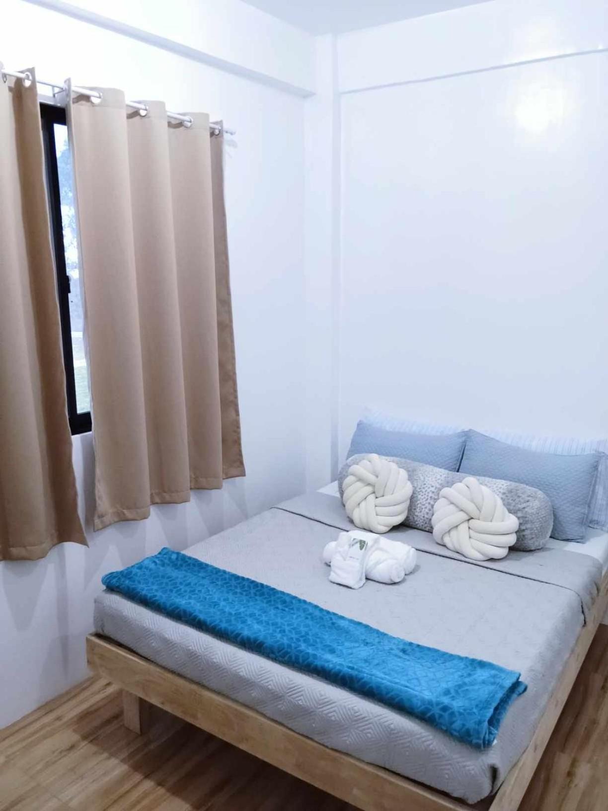 Concetta Tourist Inn Manolo Fortich Екстер'єр фото