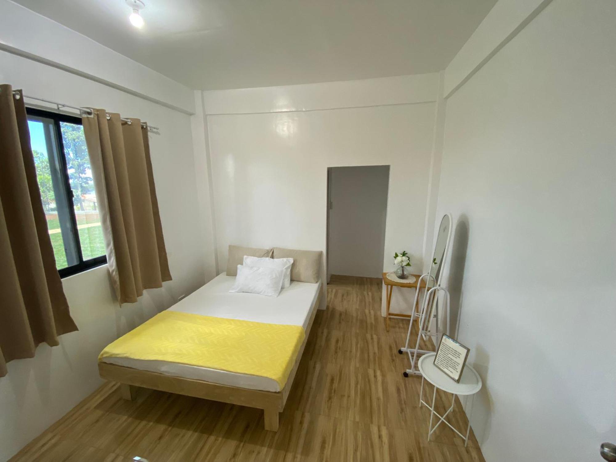 Concetta Tourist Inn Manolo Fortich Екстер'єр фото