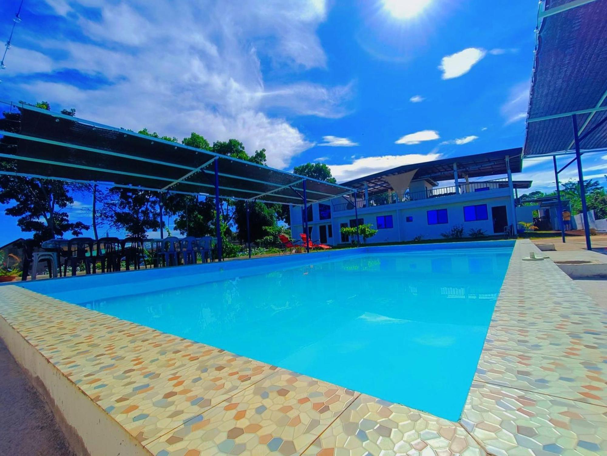 Concetta Tourist Inn Manolo Fortich Екстер'єр фото