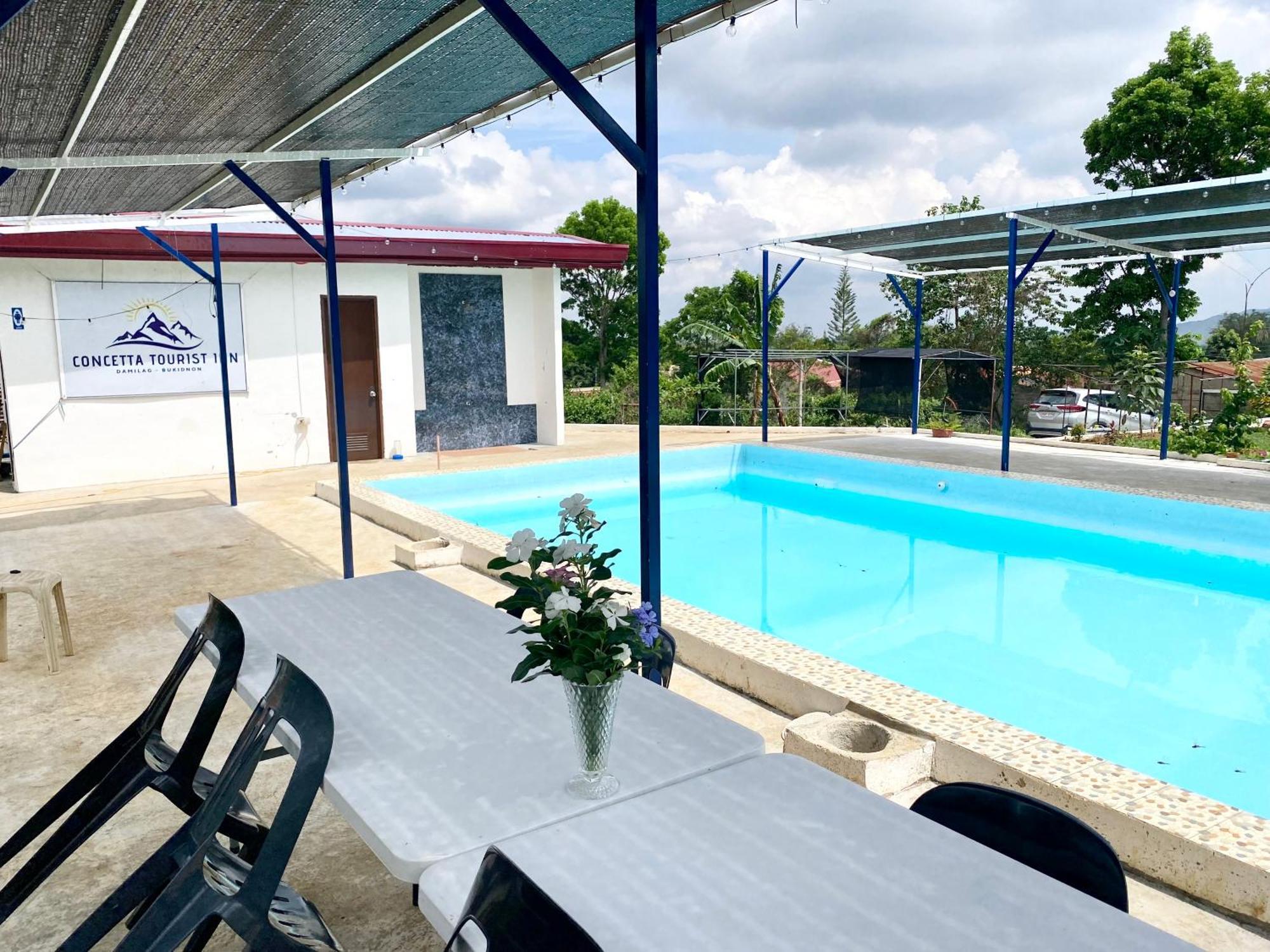 Concetta Tourist Inn Manolo Fortich Екстер'єр фото